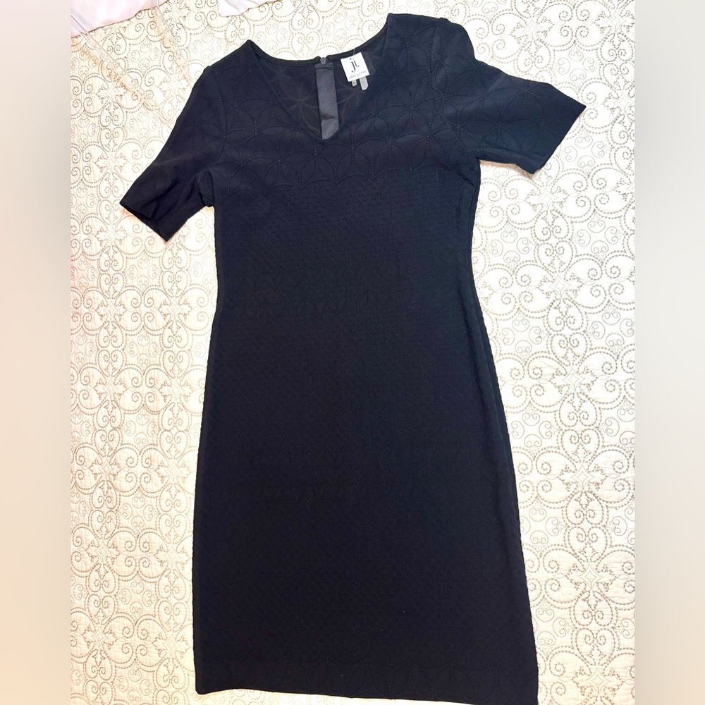 julia jordan Black Short-Sleeve Midi Sheath Dress with Subtle Texture